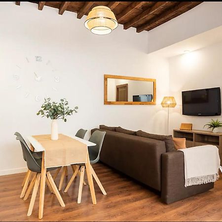Rustic & Nice Apartment In Malaga Center エクステリア 写真