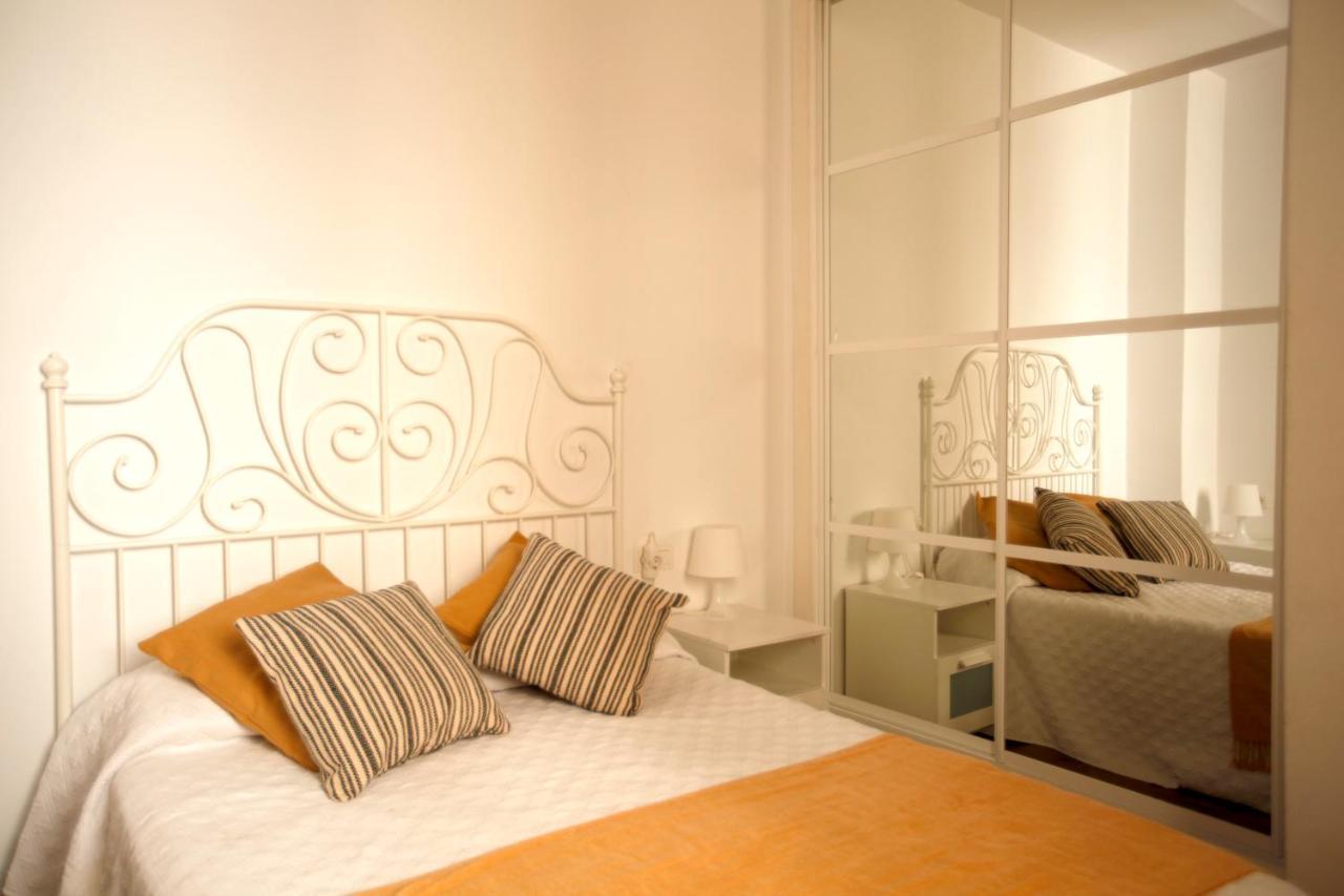 Rustic & Nice Apartment In Malaga Center エクステリア 写真