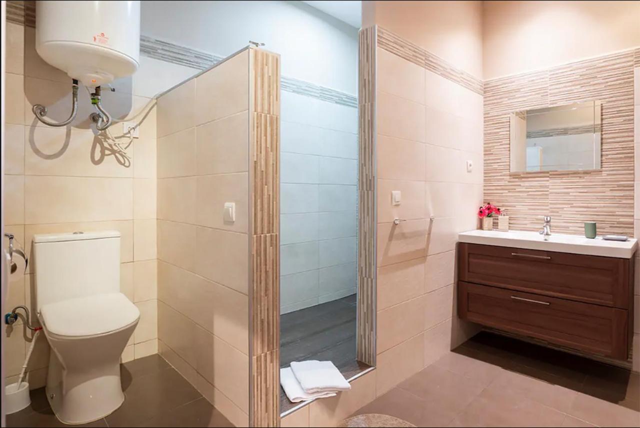 Rustic & Nice Apartment In Malaga Center エクステリア 写真