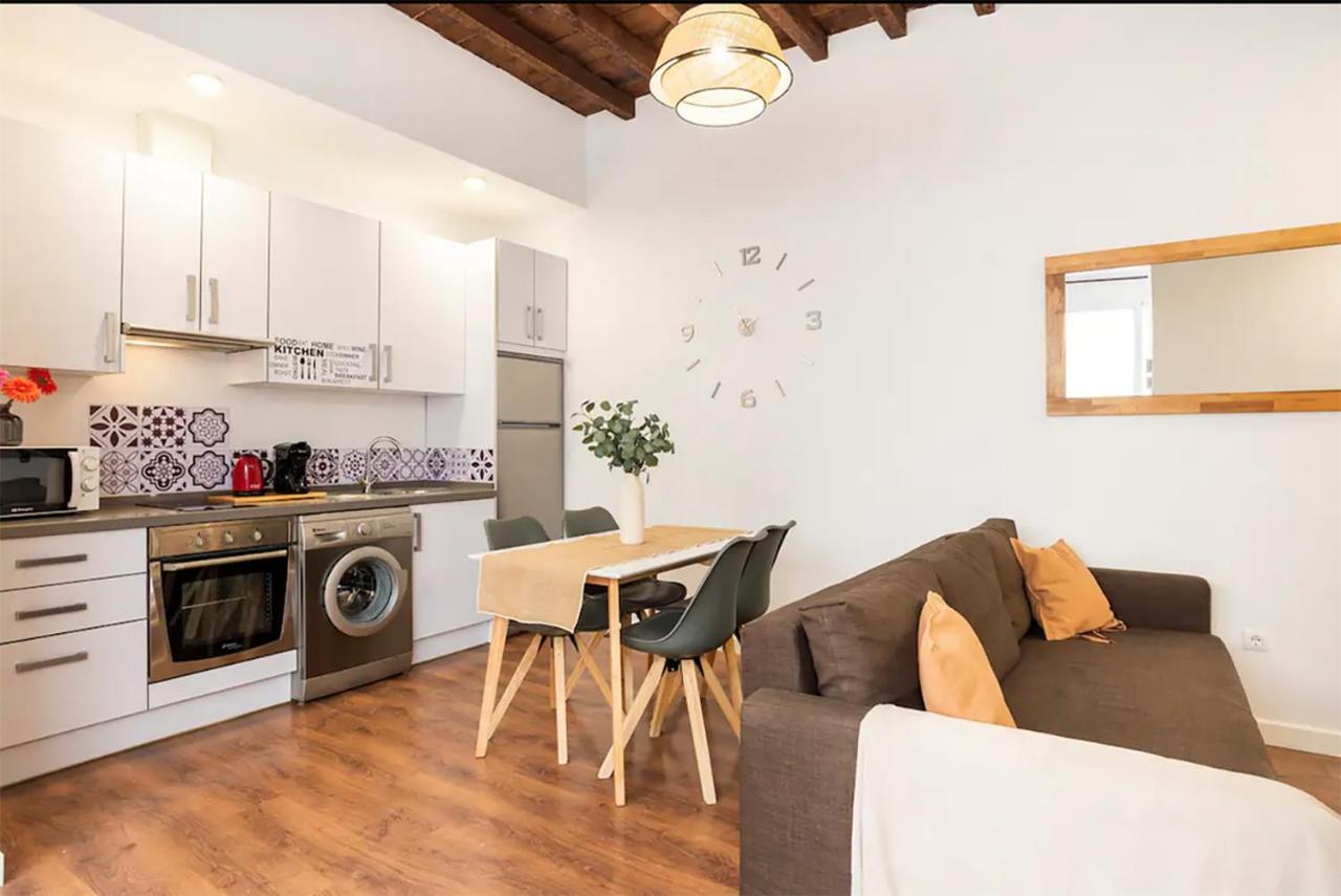 Rustic & Nice Apartment In Malaga Center エクステリア 写真