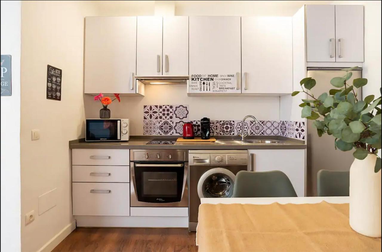 Rustic & Nice Apartment In Malaga Center エクステリア 写真
